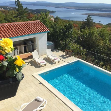 Holiday Home Aqua Smrika Ngoại thất bức ảnh