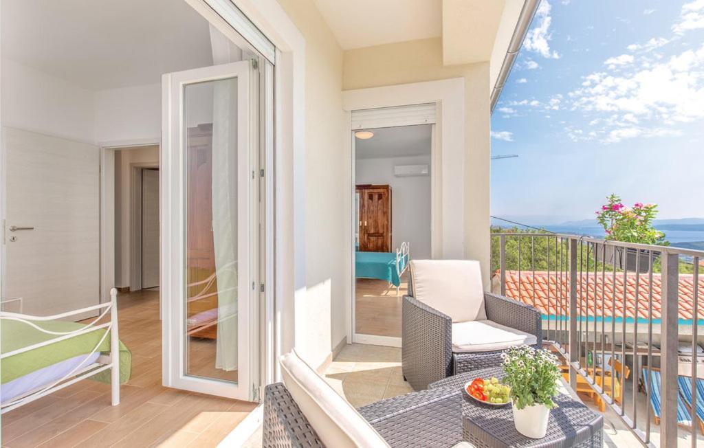 Holiday Home Aqua Smrika Ngoại thất bức ảnh