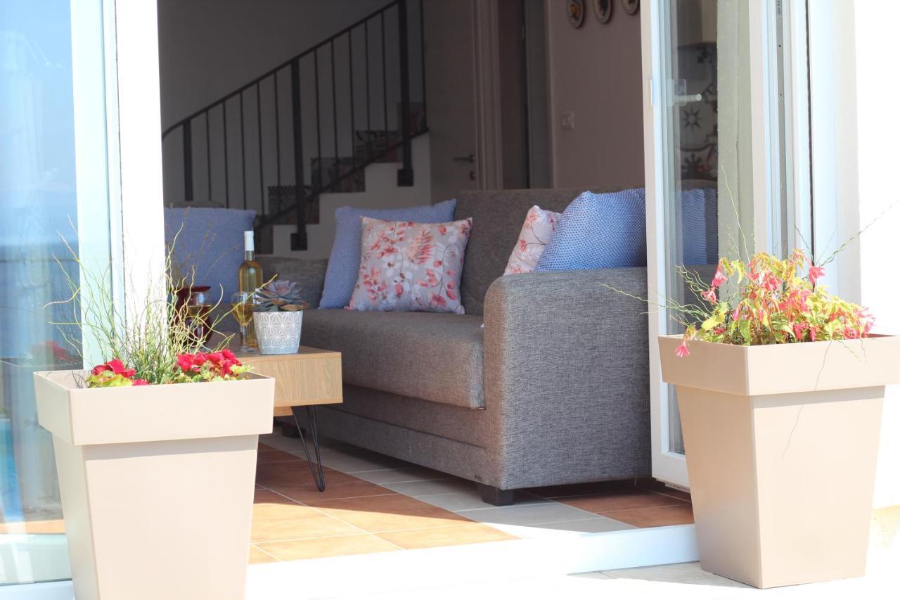 Holiday Home Aqua Smrika Ngoại thất bức ảnh