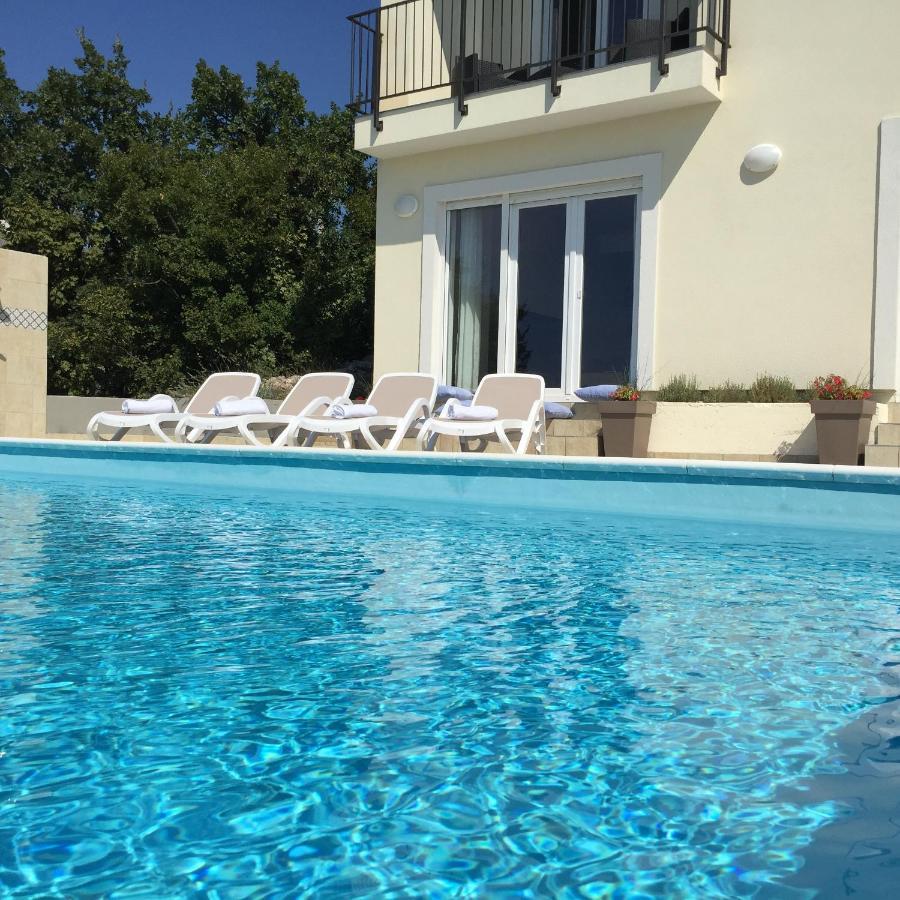 Holiday Home Aqua Smrika Ngoại thất bức ảnh